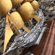 Корабль на деревянной подставке с позолотой , арт №6339